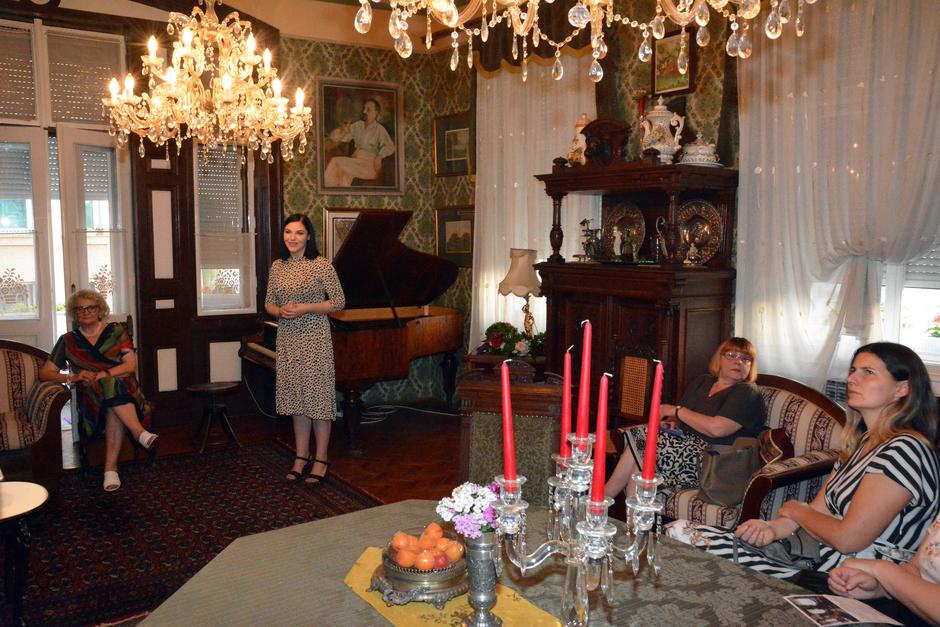 Maturantica Ana Ereš