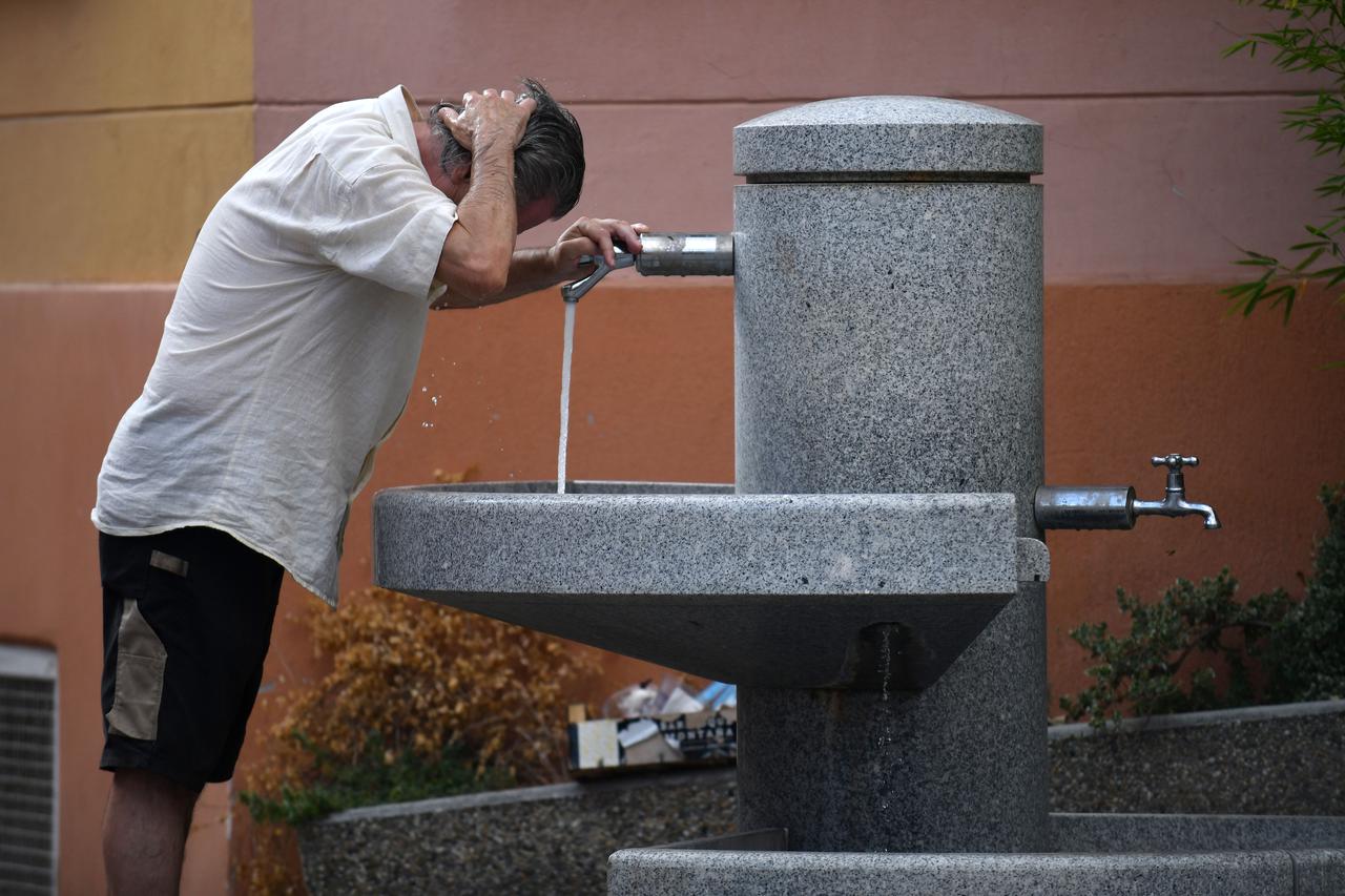 Grad Zagreb stavio je u funkciju 166 javnih zdenaca s pitkom vodom
