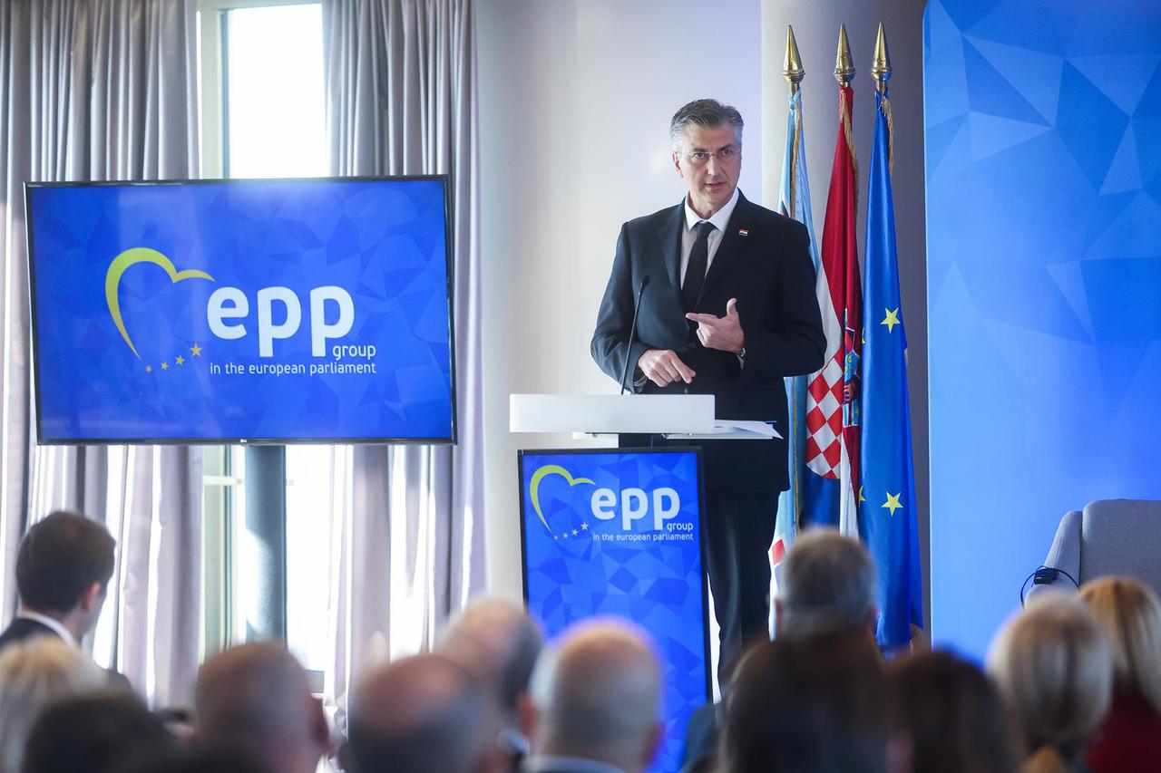 Zagreb: Andrej Plenković sudjelovao na konferenciji Kluba EPP-a "Europa u tranziciji - oblikovanje novog VFO-a za nove europske stvarnosti"