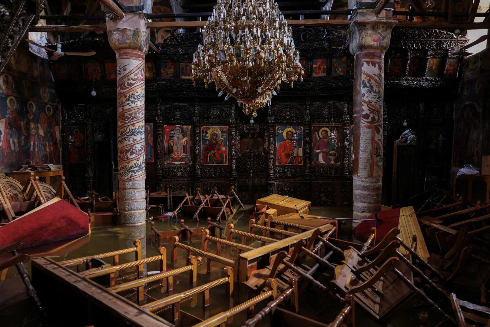 Flood waters fill a Greek Orthodox church, in the aftermath of Storm Daniel in central Greece, in the village of Palamas, Greece, September 9, 2023. REUTERS/Alexandros Avramidis Photo: ALEXANDROS AVRAMIDIS/REUTERS