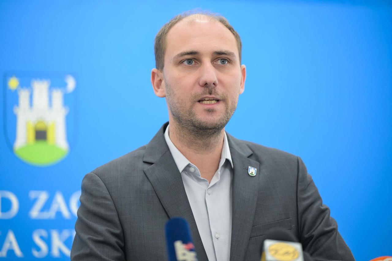 Zagreb: Konferencija za medije predsjednika Gradske skupštine Mateja Mišića