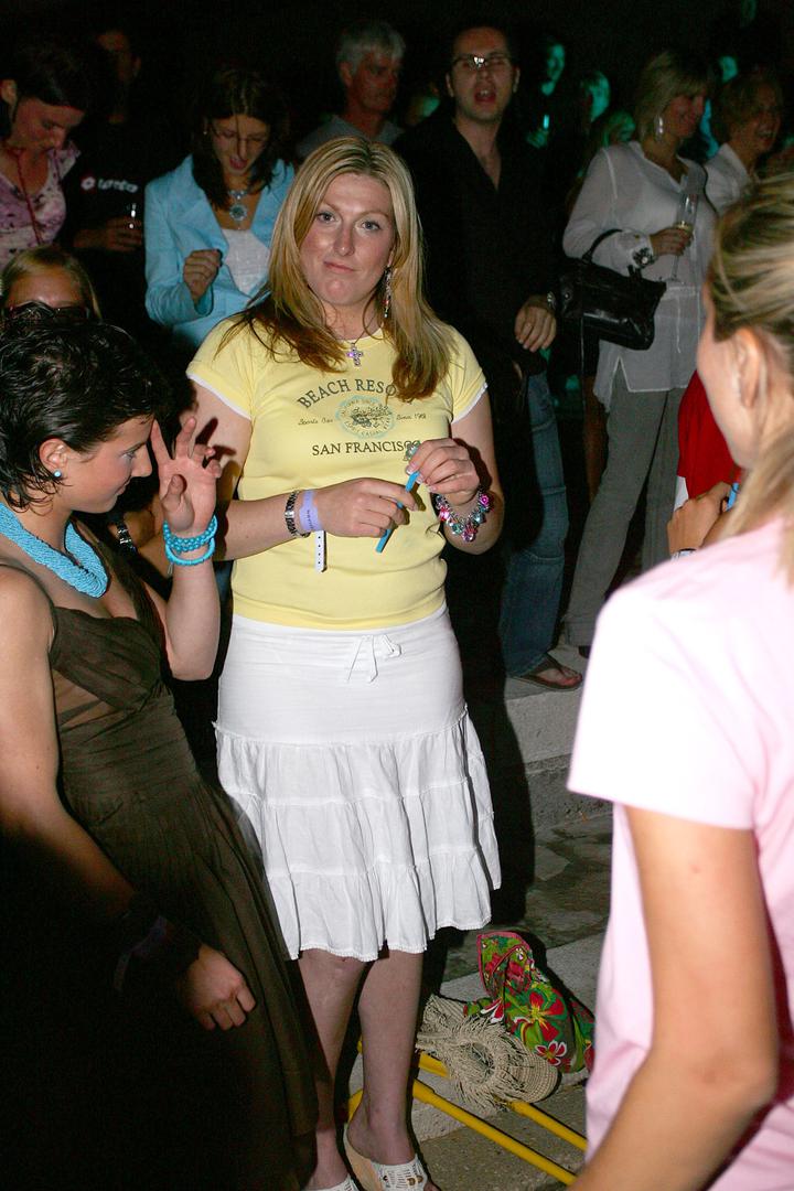 Skijanjem se više ne bave profesionalno.