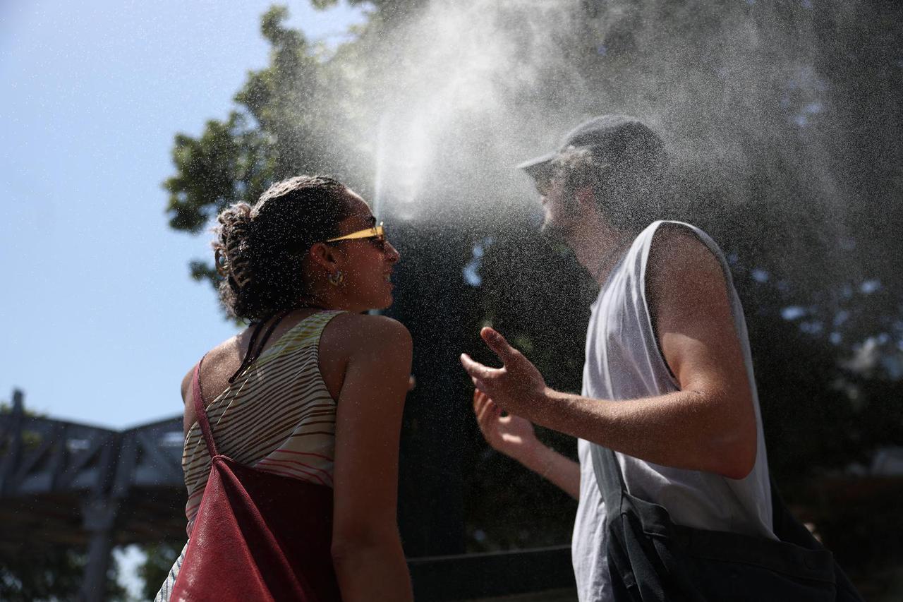 Heatwave hits France