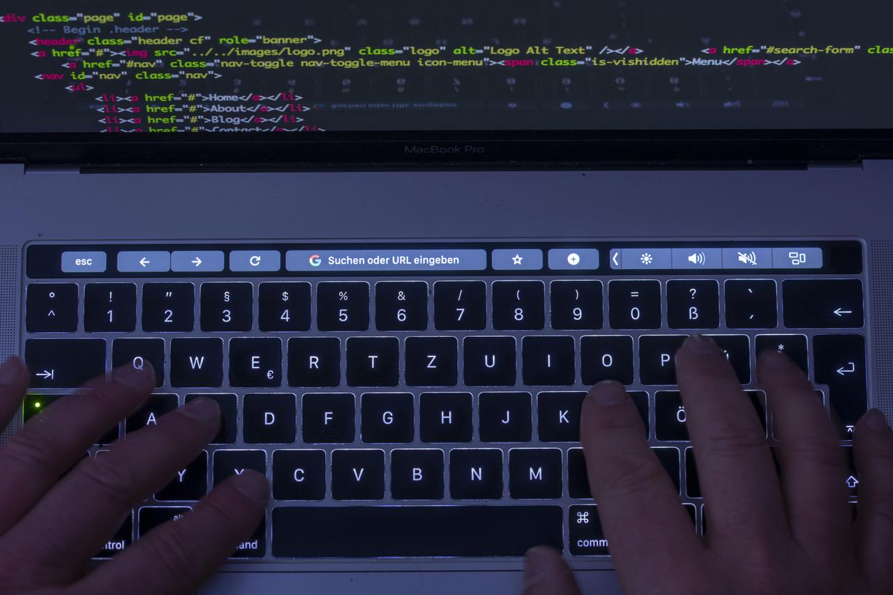 Ilustracija za hakiranje kompjuterskih podataka 