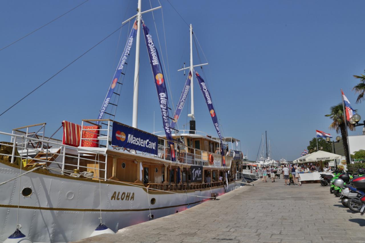 Brod knjižara - Brod kulture 