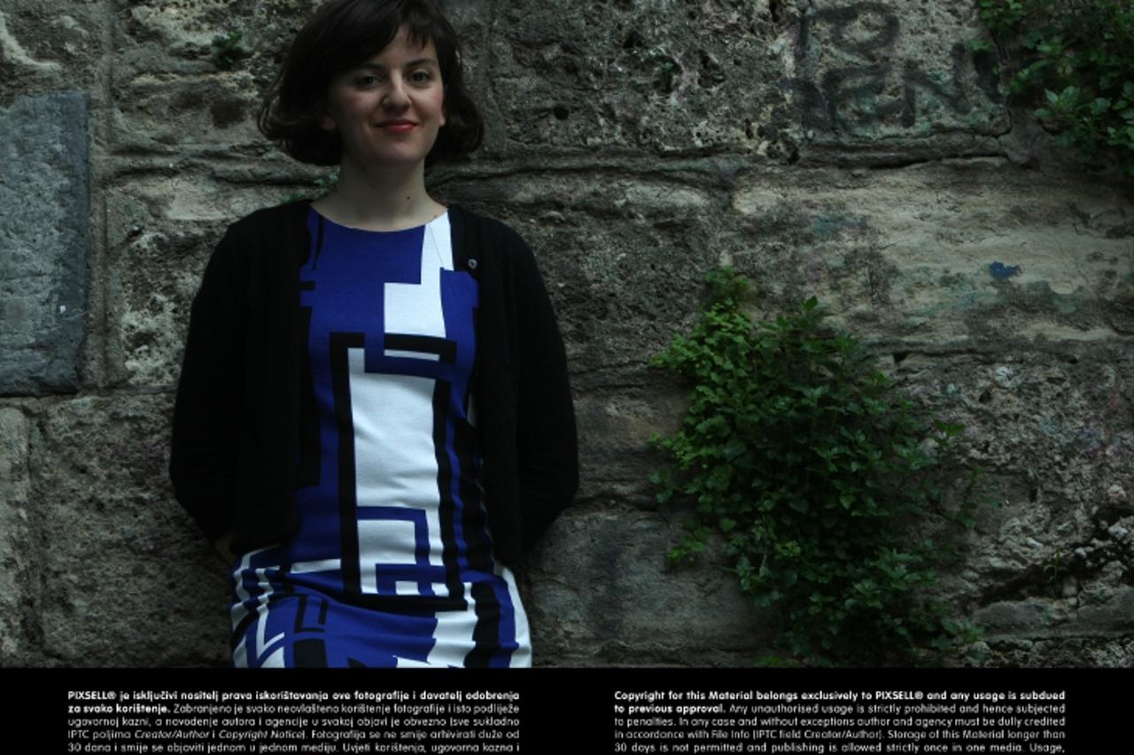 'SPECIJAL 24 EXPRESS 25.04.2012., Tomiceva, Zagreb - Maja Posavec, hrvatska kazalisna, filmska i televizijska glumica i glazbenica. Photo: Sanjin Strukic/PIXSELL'