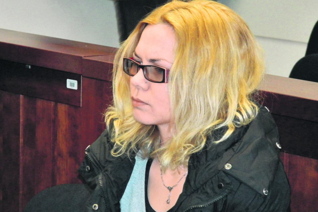 Fatalna plavuša, Jelena Kovačević