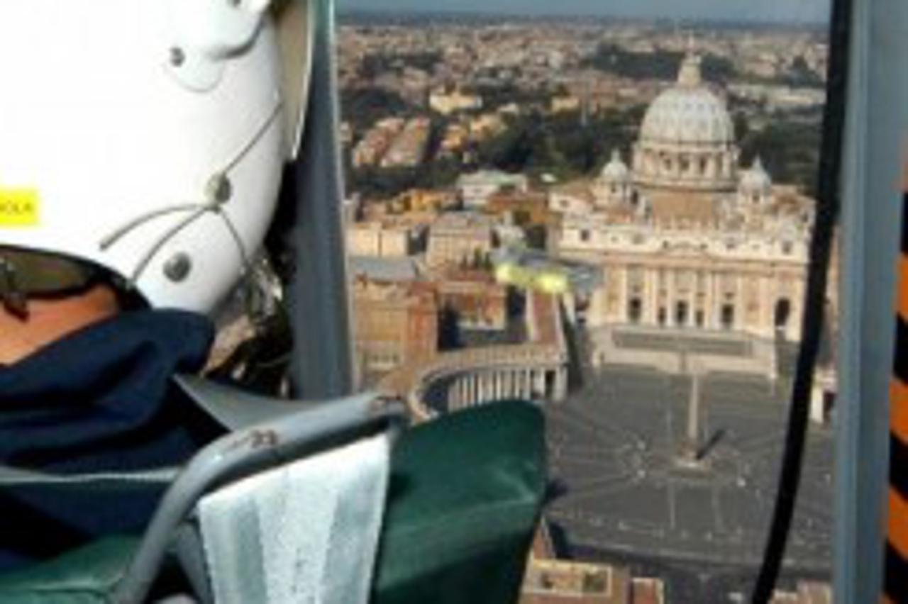 helikopet nad svetim Petrom