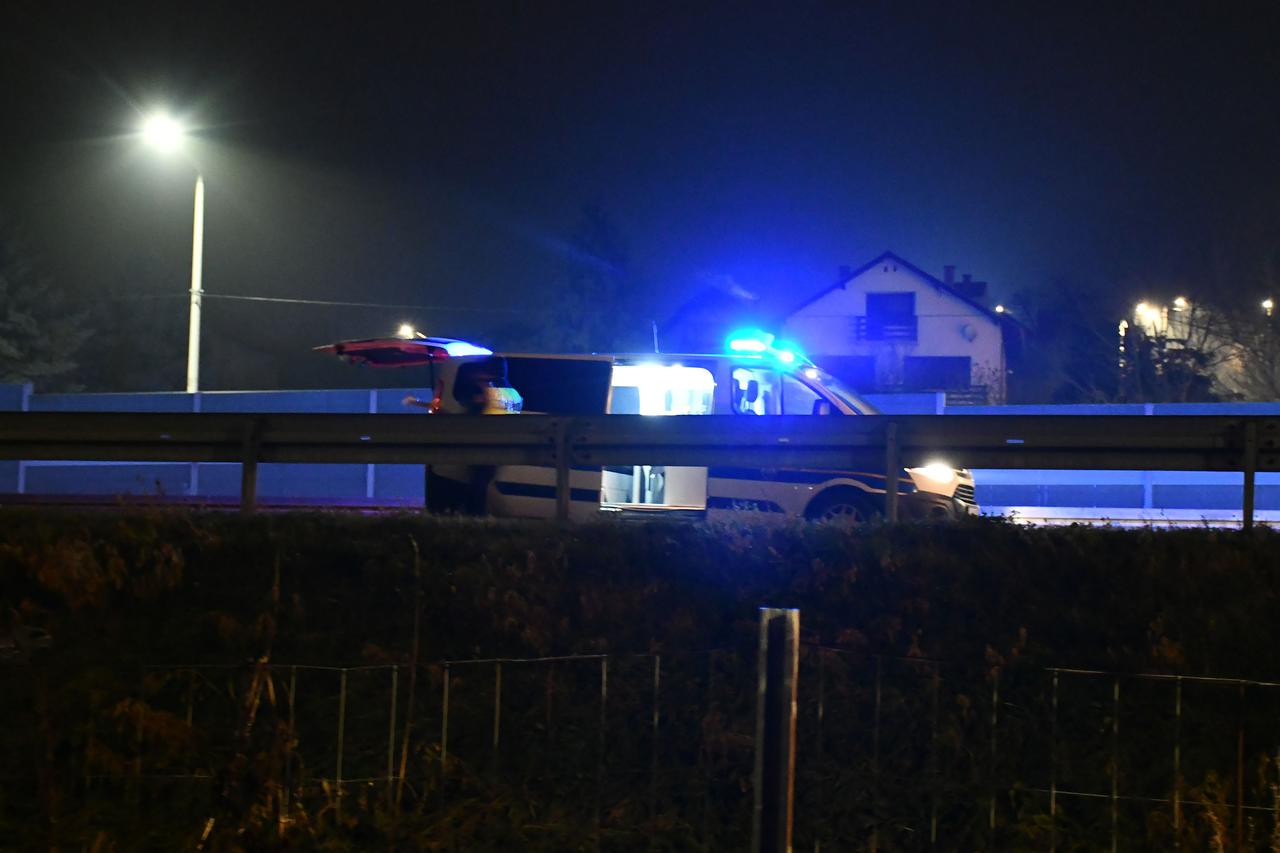 Slavonski Brod: Teška prometna nesreća na autocesti A3 u blizini odmorišta Marsonija jug u smjeru Zagreba.