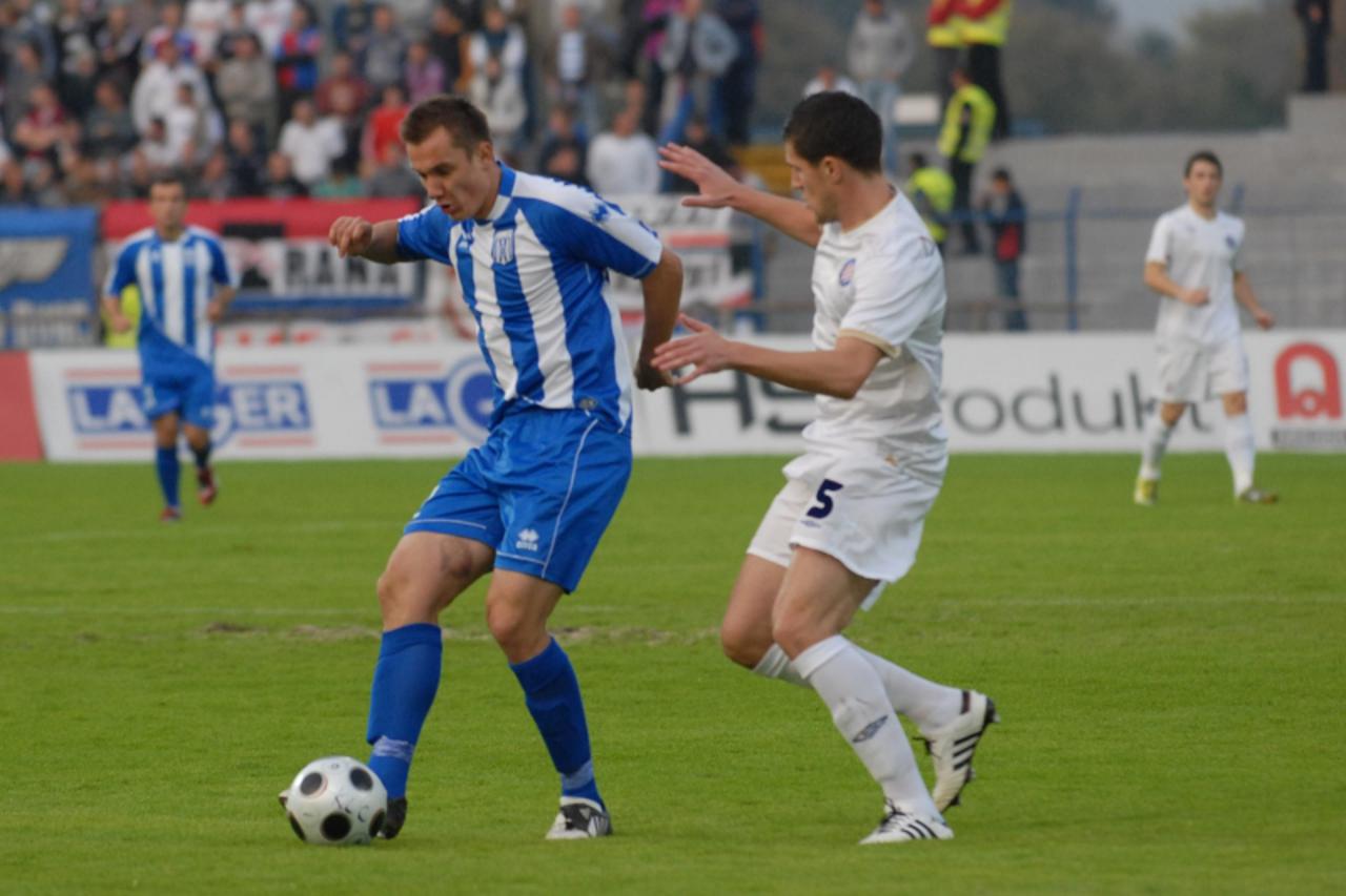 \'03.10.2010., Karlovac - Nogometna utakmica 10. kola Prve HNL izmedju NK Karlovac i NK Hajduk.Karlo Primorac(22), Jurica Buljat(5) Photo: Kristina Stedul Fabac/PIXSELL\'