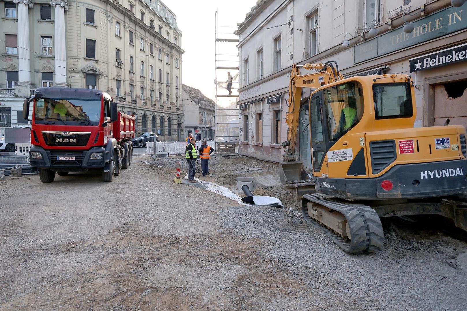 Ovaj prostor je još 2022. zatvoren za automobilski promet i privremeno pretvoren u pješačku zonu, a do kraja godine trebao bi dobiti sasvim novo lice. 