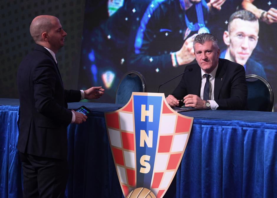 Zagreb: Davor Šuker održao konferenciju za medije nakon skupštine HNS-a