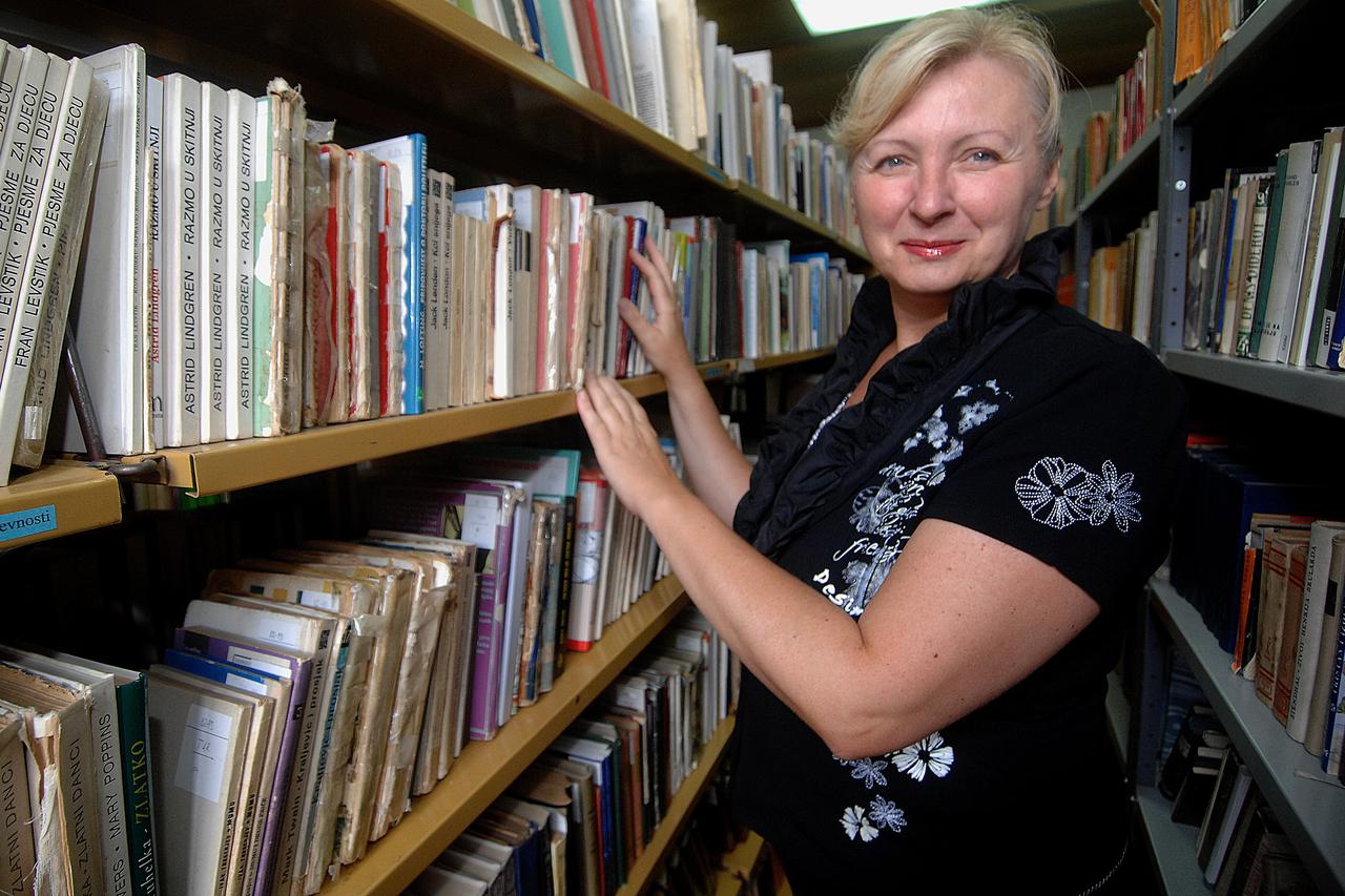 09.09.2010.Osijek,Hrvatska - Usporedba Hrvatskog i Srpskog jezika,Sanda Ham profesorica hrvatskog jezika na Filozofskom fakultetu u Osijeku. Photo: Marko Mrkonjic/PIXSELL