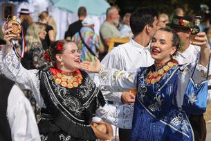 FOTO Čuvari baštine preplavili ulice, 61. put predstavili su tradicijsko blago Hrvatske