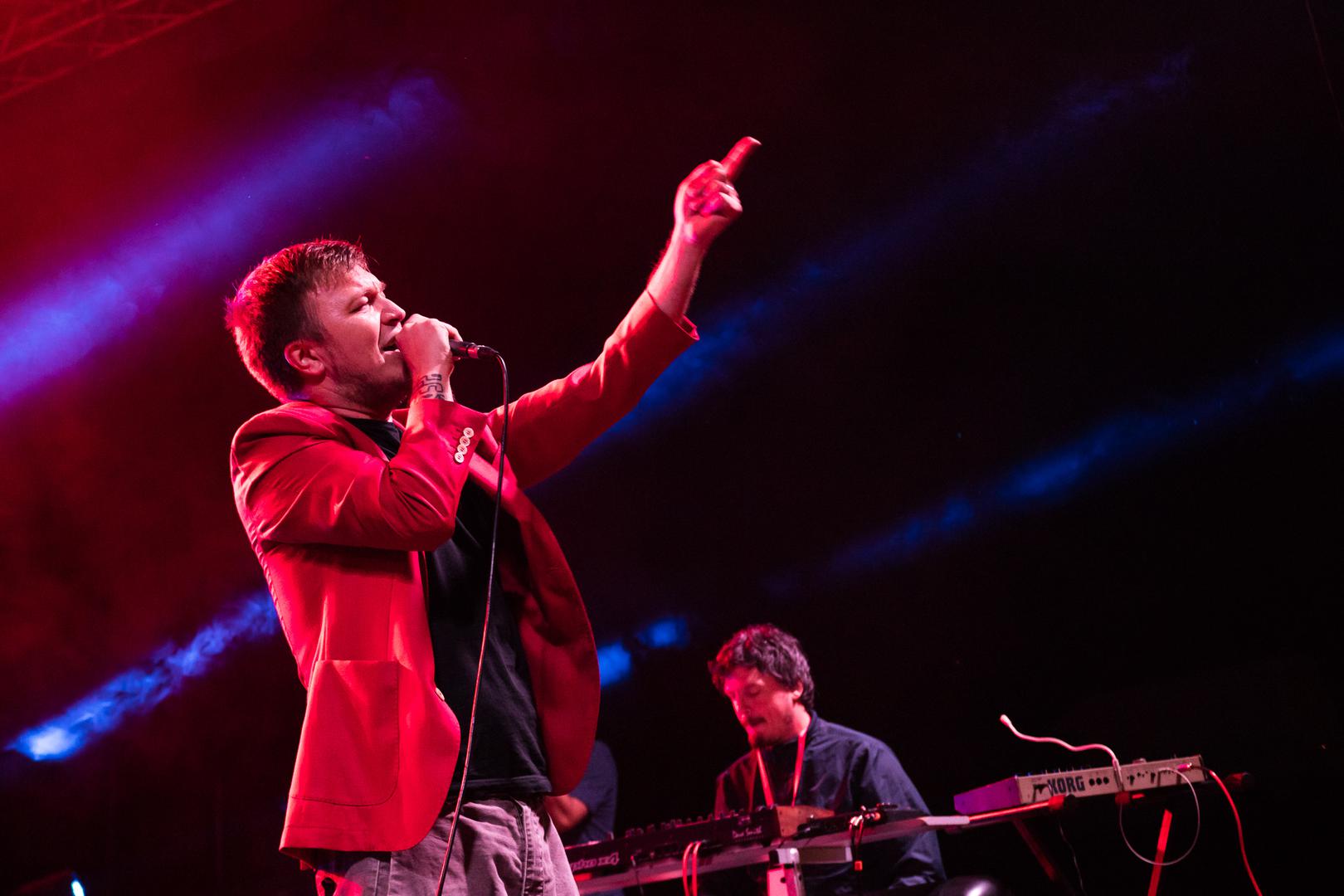 abava se paralelno odvijala i na Balkan Rock pozornici uz Knežu, a pozitivna atmosfera nije jenjavala unatoč kišnoj večeri pred tisućama neopterećenihposjetitelja pristiglih iz svih krajeva Hrvatske, pa i šire.