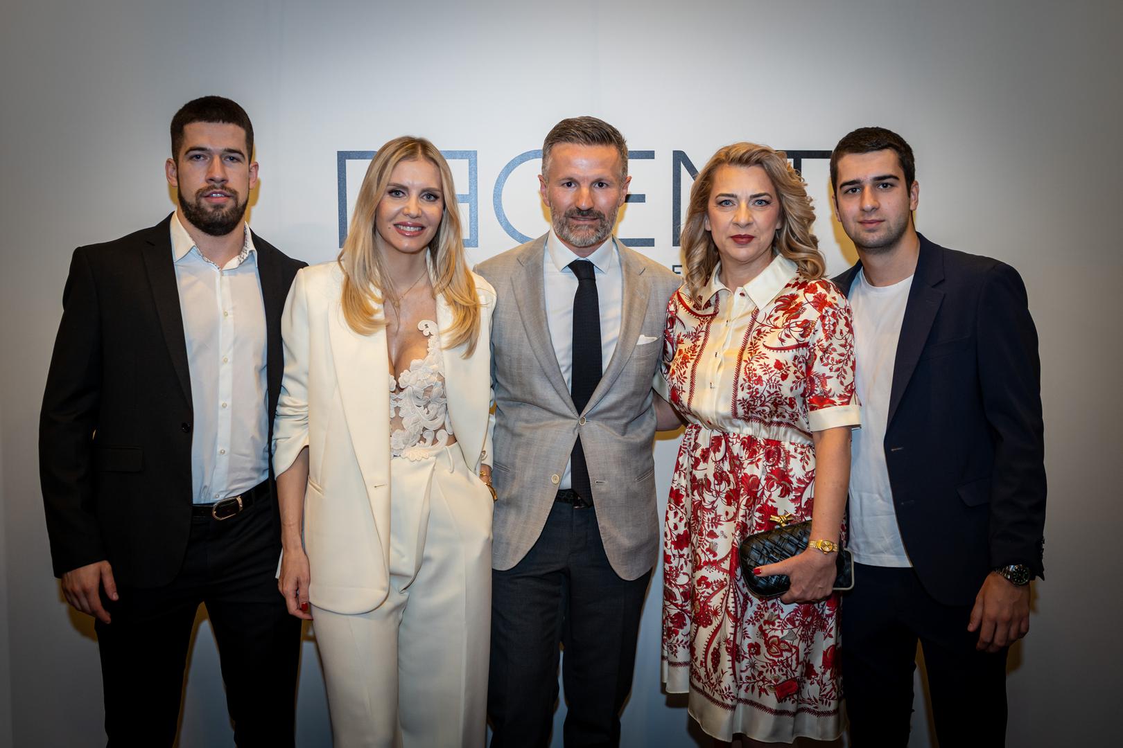 Na gala prijemu, održanom u Beogradu, Ante Todorić, zajedno s partnericom Petrom Kaćunko, predstavio je svoju Real Estate agenciju 'Regent', koja već godinu dana uspješno posluje, za sada, isključivo u Hrvatskoj.