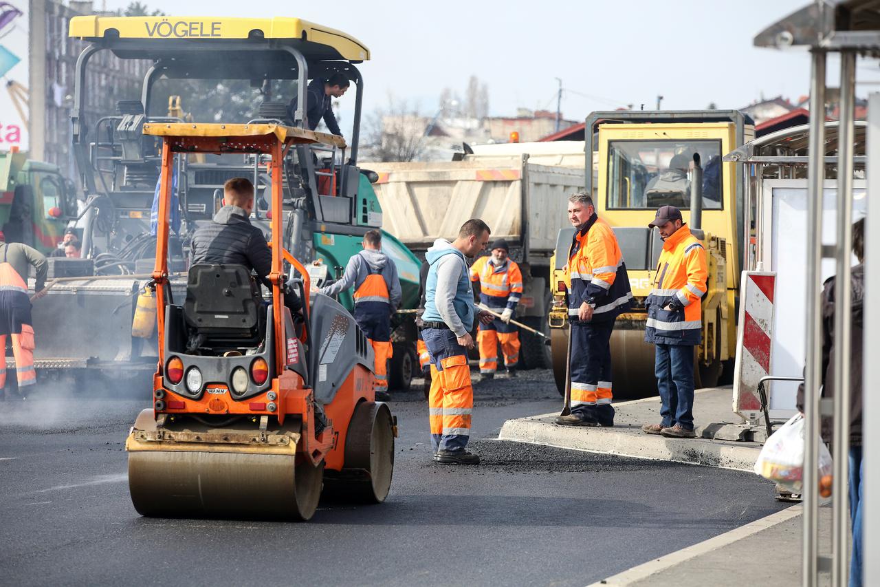 Zagreb: Asfaltiranje okretišta autobusa na Črnomercu