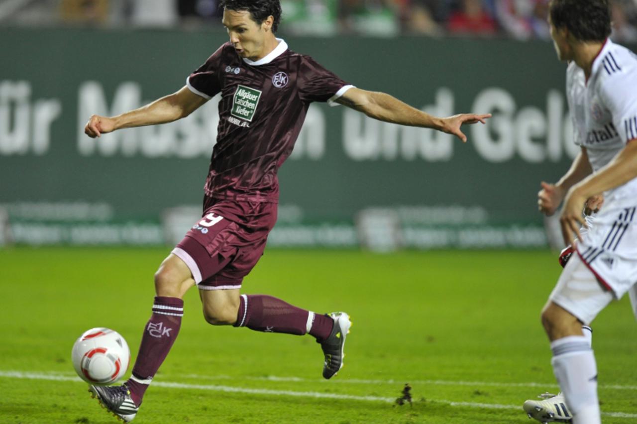 \'RESTRICTIONS / EMBARGO - ONLINE CLIENTS MAY USE UP TO SIX IMAGES DURING EACH MATCH WITHOUT THE AUTHORISATION OF THE DFL. NO MOBILE USE DURING THE MATCH AND FOR A FURTHER TWO HOURS AFTERWARDS IS PERM