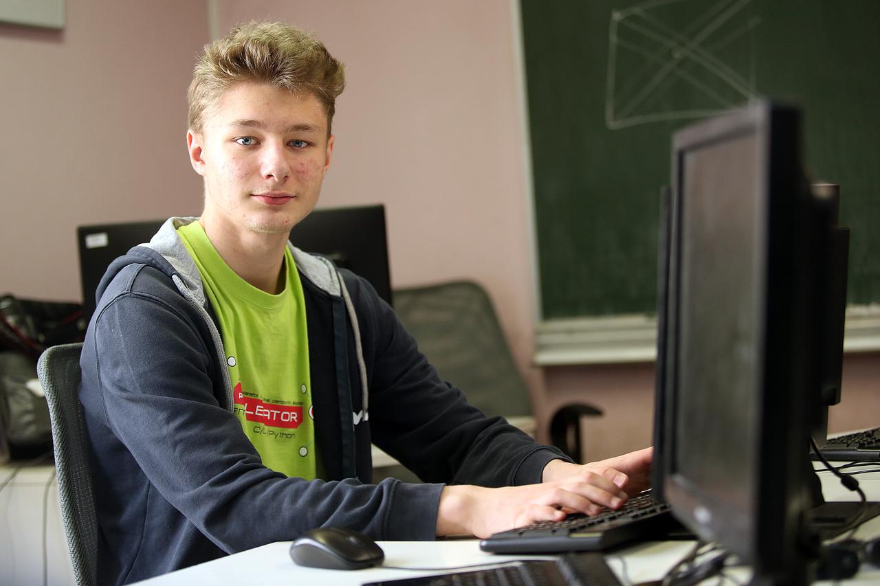 Krešimir Nežmah