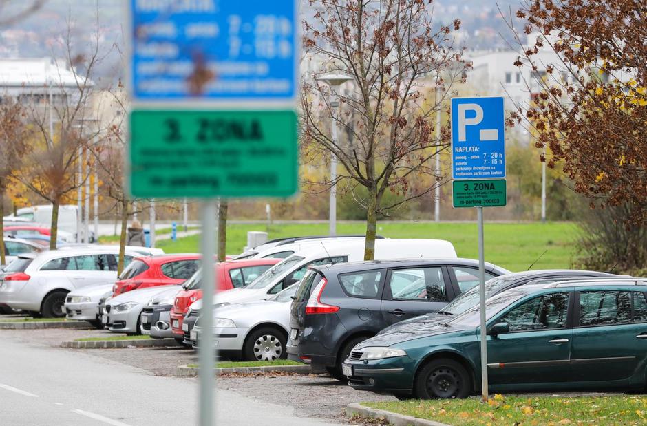 Naplata parkiranja u Španskom