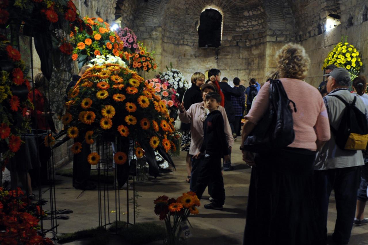'pixsell-hrvatska-split-04.05.2010.-split podrumi natjecanje florista i sjam cvjeca Photo: Nino Strmotic/PIXSELL'
