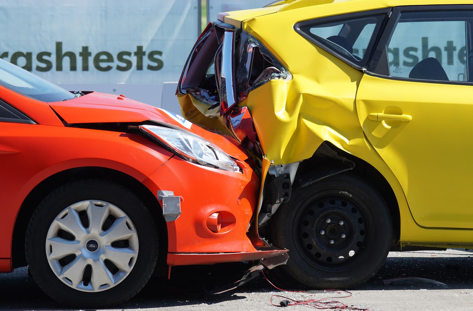 Na ishod prometne nesreće uvelike utječu mnogobrojni faktori, pa tako i dizajn automobila, odnosno njegovih pojedinih dijelova, može biti od velikog značaja 