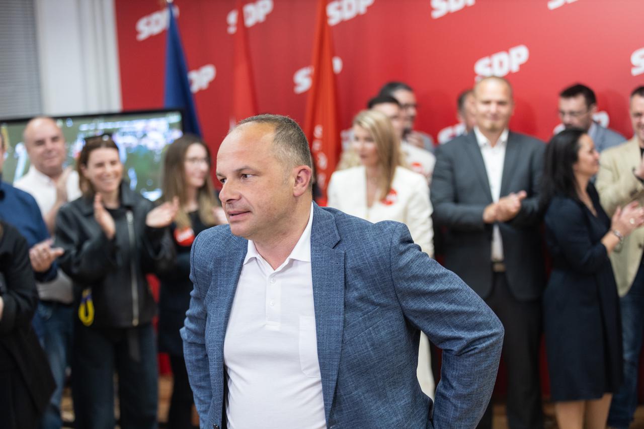 Zagreb: Siniša Hajdaš Dončić dao je izjavu o izbornim rezultatima