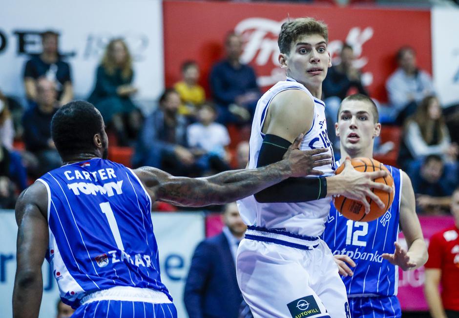 U KC Dražen Petrović odigrana utakmica 9. kola HT Premier lige između KK Cibona i KK Zadar