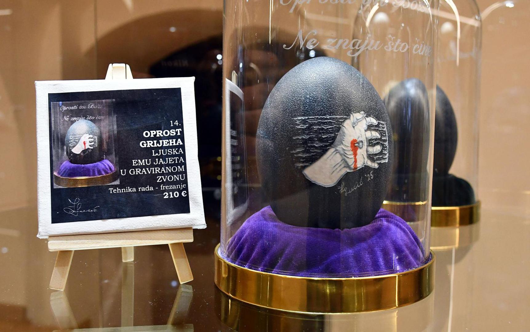 03.04.2025., Pozega: U Muzeju grada Požege otvorenje izlozbe jedinstvenih umjetnickih dijela pod nazivom "Umjetnine od ljuski jaja" autora Zorana Lucica. Izlozba je humanitarnog karaktera. Photo: Ivica Galovic/PIXSELL