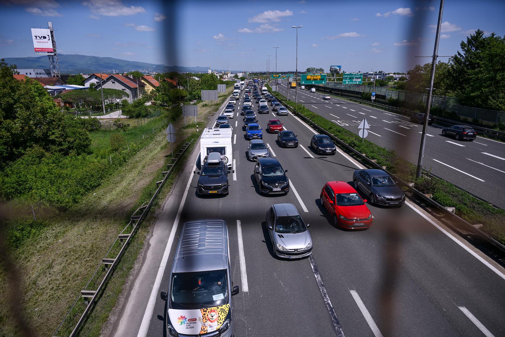 Dodatno opterećenje stvaraju i vozila iz susjednih zemalja, ponajviše iz Slovenije.