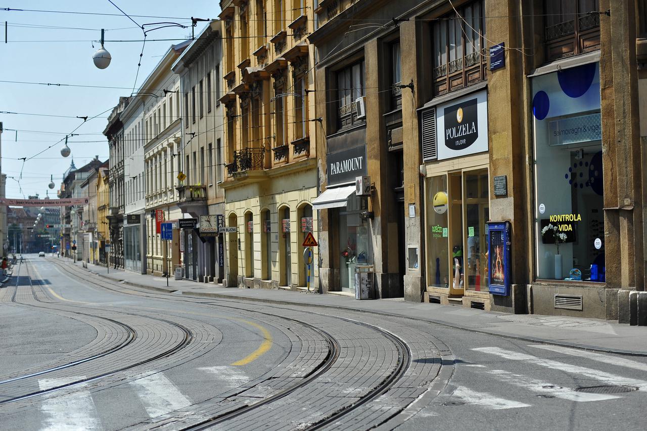 prazan centar zagreb srpanj