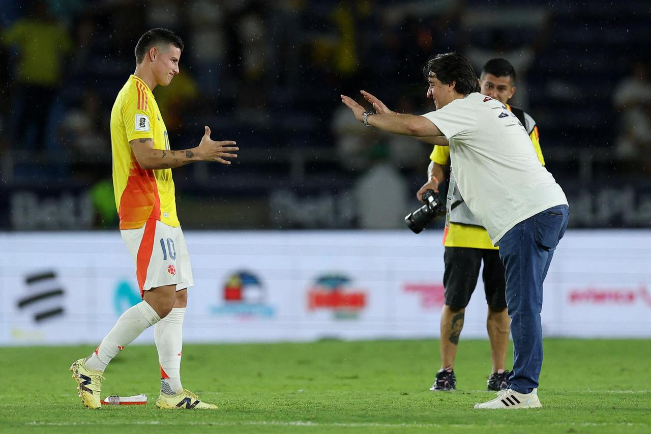 World Cup - CONMEBOL Qualifiers - Colombia v Bolivia