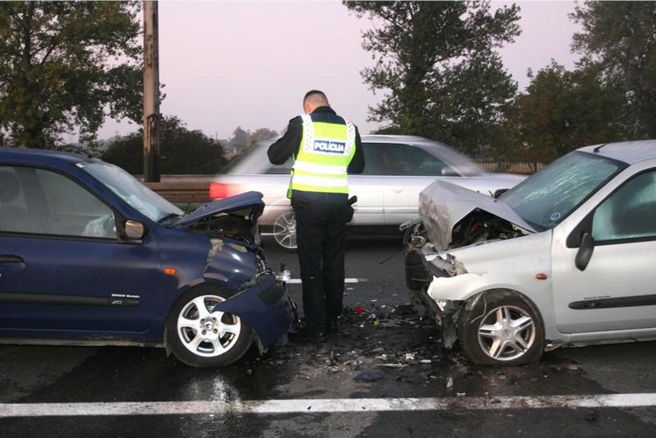 frontalni sudar, prometna nesreća