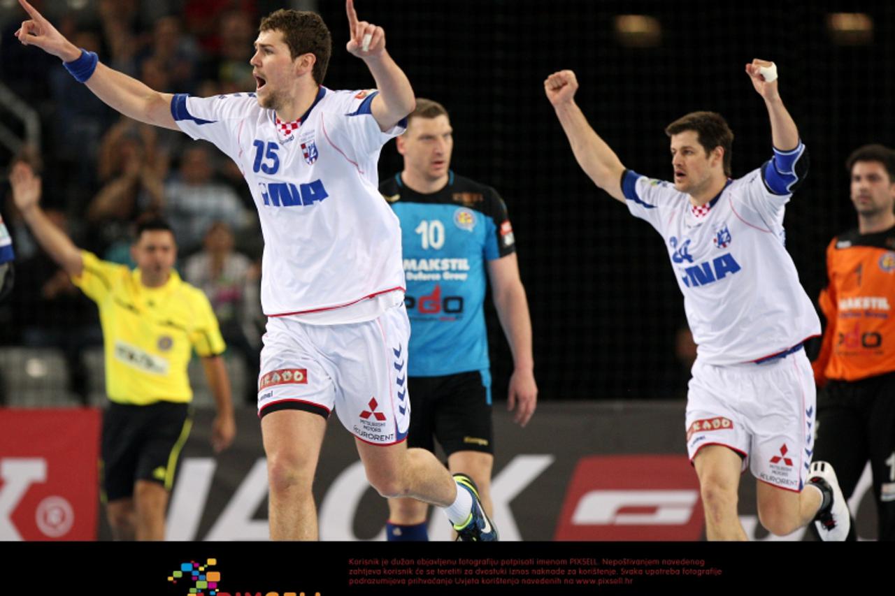 '24.03.2012., Arena, Zagreb - Rukomet, druga utakmica osmine finala Lige prvaka, Croatia Osiguranje Zagreb - HC Metalurg Skopje.Jakov Gojun i Tonci Valcic. Photo: Igor Kralj/PIXSELL'