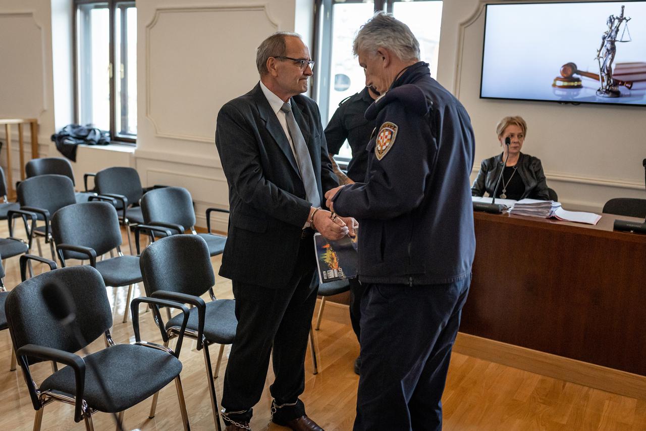 Osijek: Optuženik za ratni zločin Vojislav Medić doveden na Županijski sud