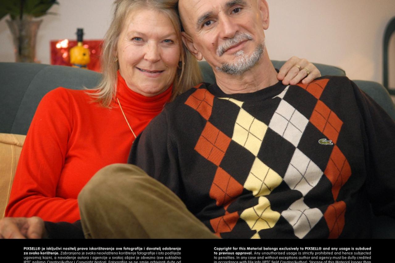 '16.12.2008 Zadar - Zvonko Busic sa suprogom Julliene, nakon 32g proslavit ce prvi Bozic zajedno Photo: Dino Stanin/Vecernji list'