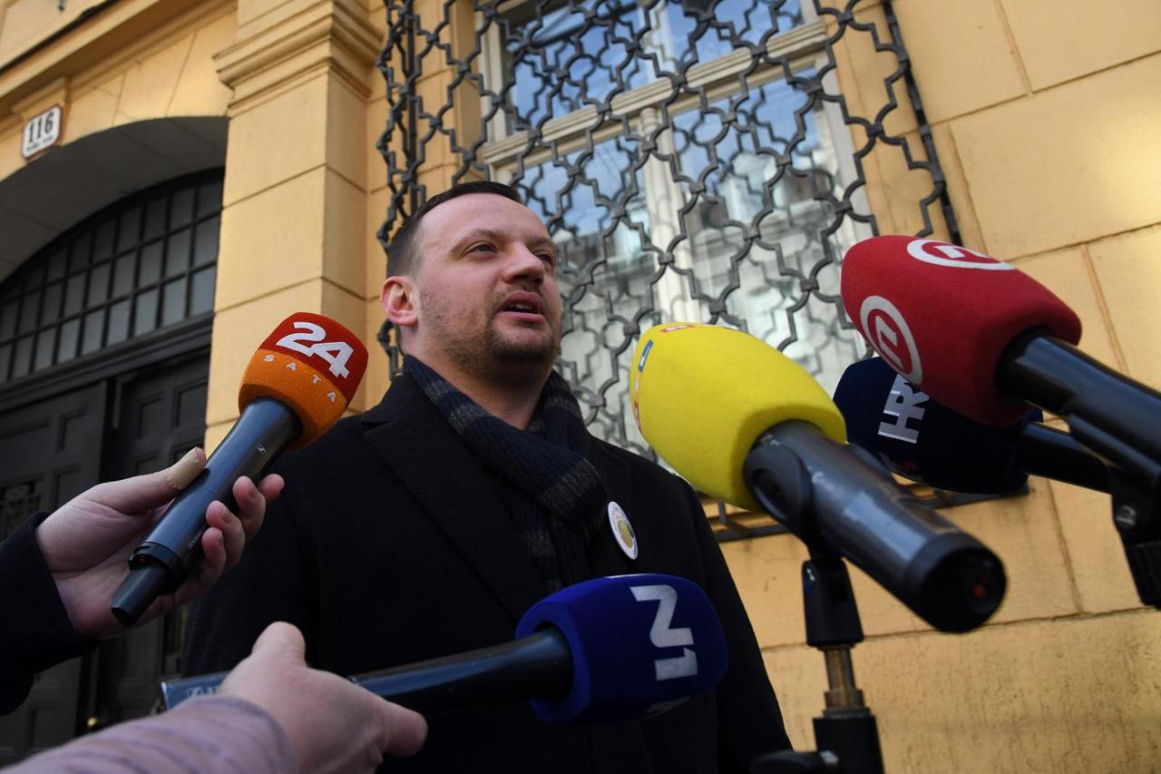 Nezavisni vijećnik iz Oroslavja, Viktor Šimunić, dolazi u USKOK dati izjavu