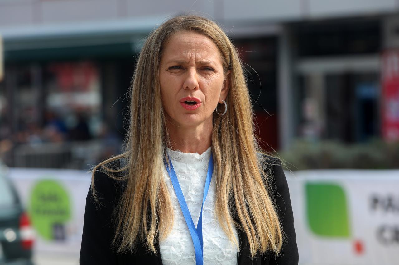 Mirjana Puškarić, gradonačelnica grada Slunja
