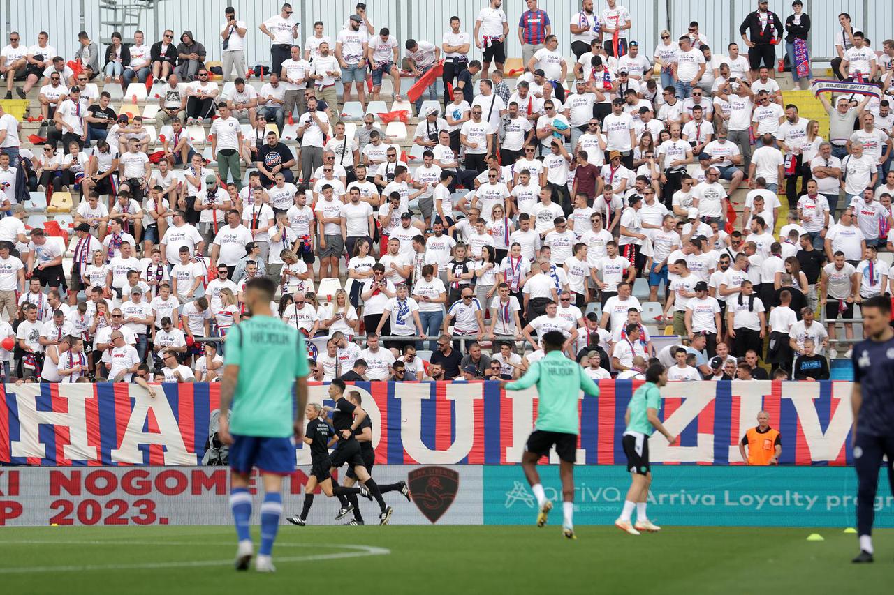 Navijači na stadionu na Rujevici uoči početka finala kupa između Hajduka i Šibenika