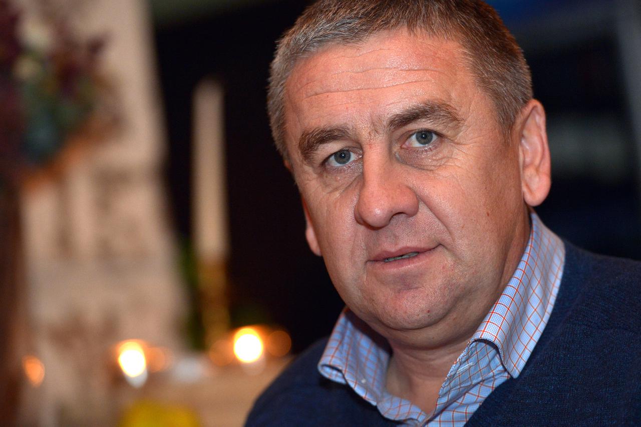 Zagreb: Bivši nogometaš Dinama Željko Pakasin i mladi igra? Robert Muri?