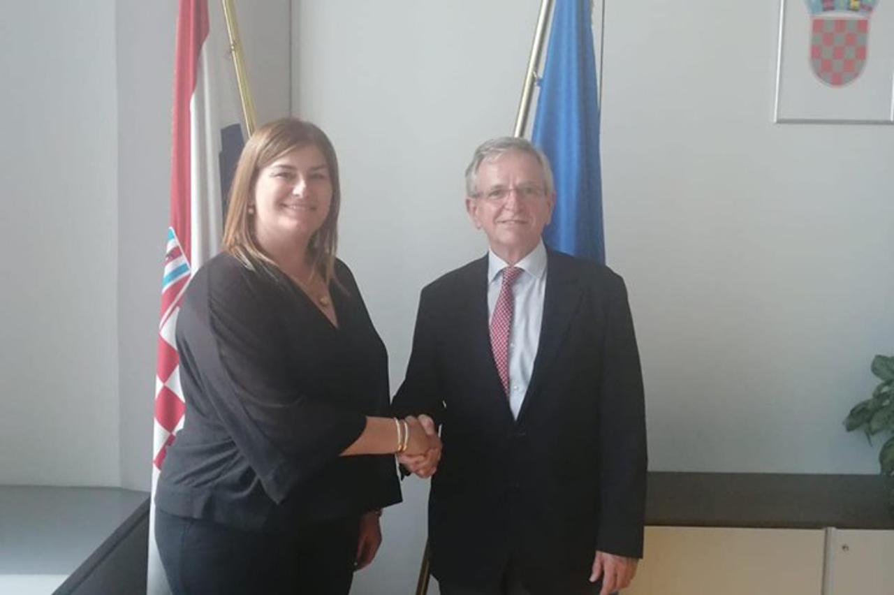 Ministrica regionalnoga razvoja i fondova EU Gabrijela Žalac bila je domaćin sastanka s glavnim direktorom Europskog fonda za strateška ulaganja Wilhelmom Moltererom