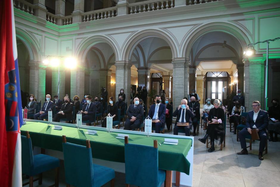 Zagreb: U organizaciji Večernjeg lista u HAZU potpisana "Rezolucija Z"