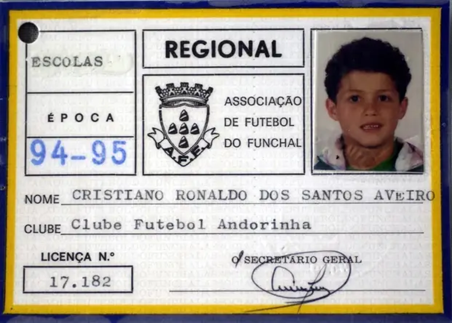 Ključni trenutak dogodio se kada je s tek 12 godina napustio obiteljski dom i sam se preselio u Lisabon kako bi se pridružio nogometnoj akademiji Sportinga.