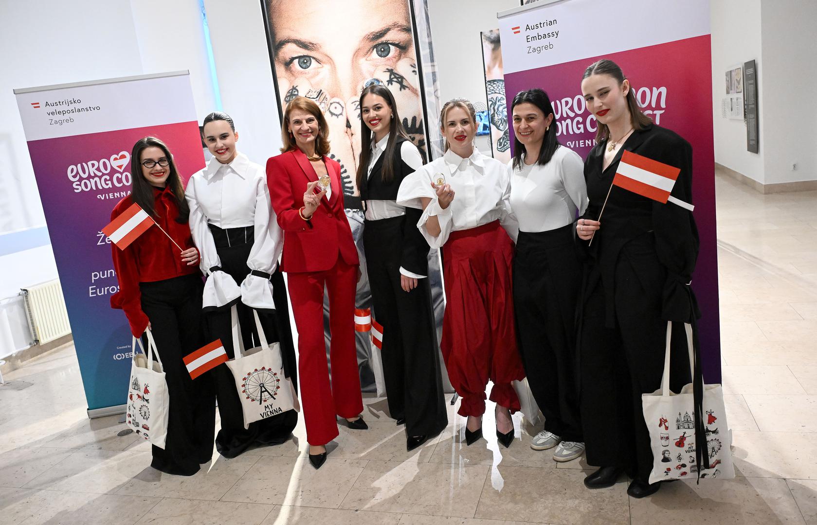 Hrvatske predstavnice na skorašnjoj Euroviziji, grupa Lelek, danas u 18 sati stigle su na prijem u organizaciji Veleposlanstva Austrije uoči njihovog odlaska u Beč.