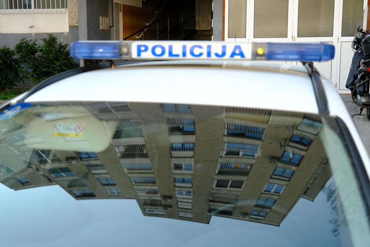 Zagreb: Policijski očevid u zgradi na Vrbanima gdje je pronađeno tijelo žene