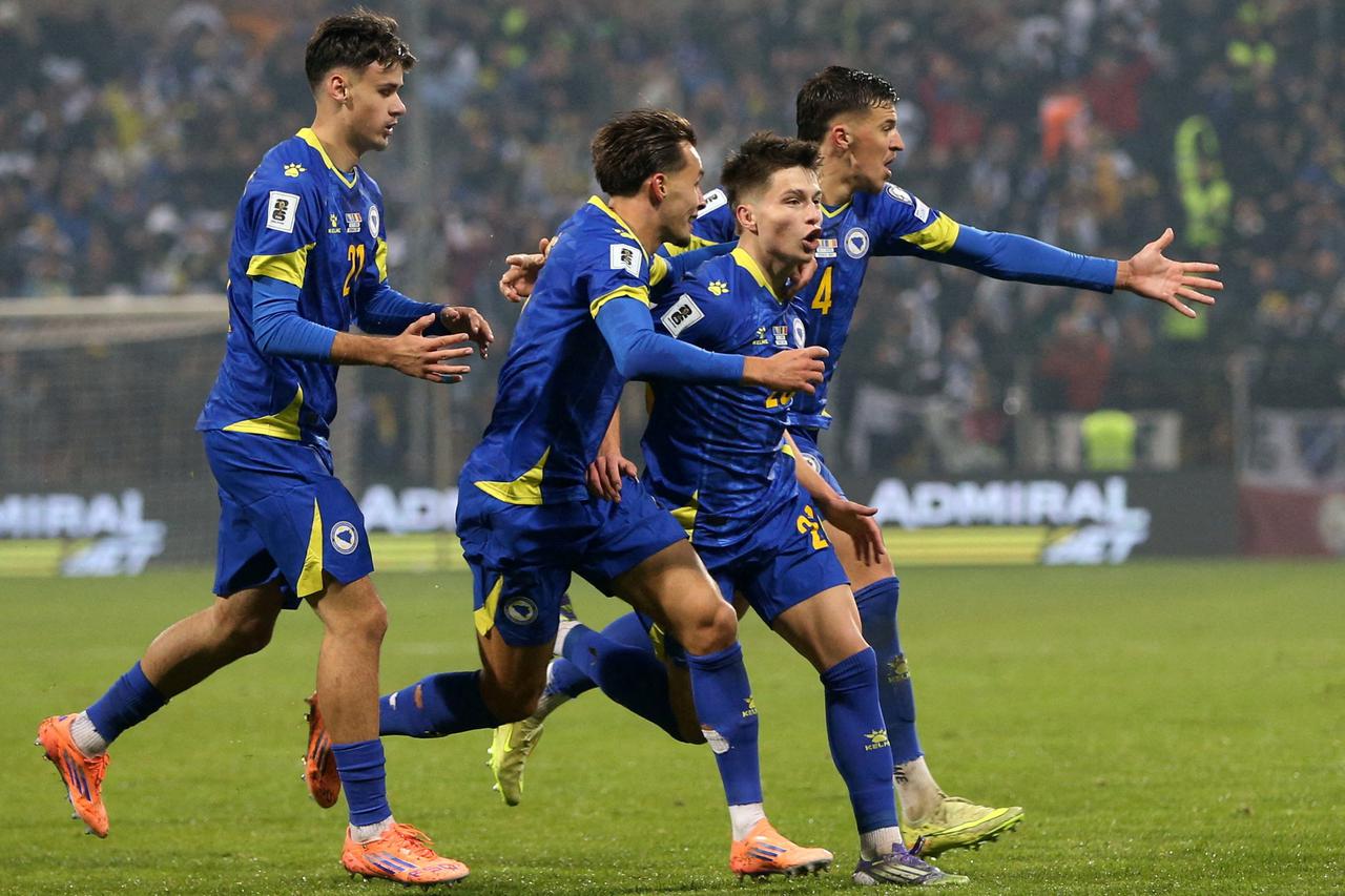 FIFA World Cup - UEFA Qualifiers - Group H - Bosnia and Herzegovina v Romania