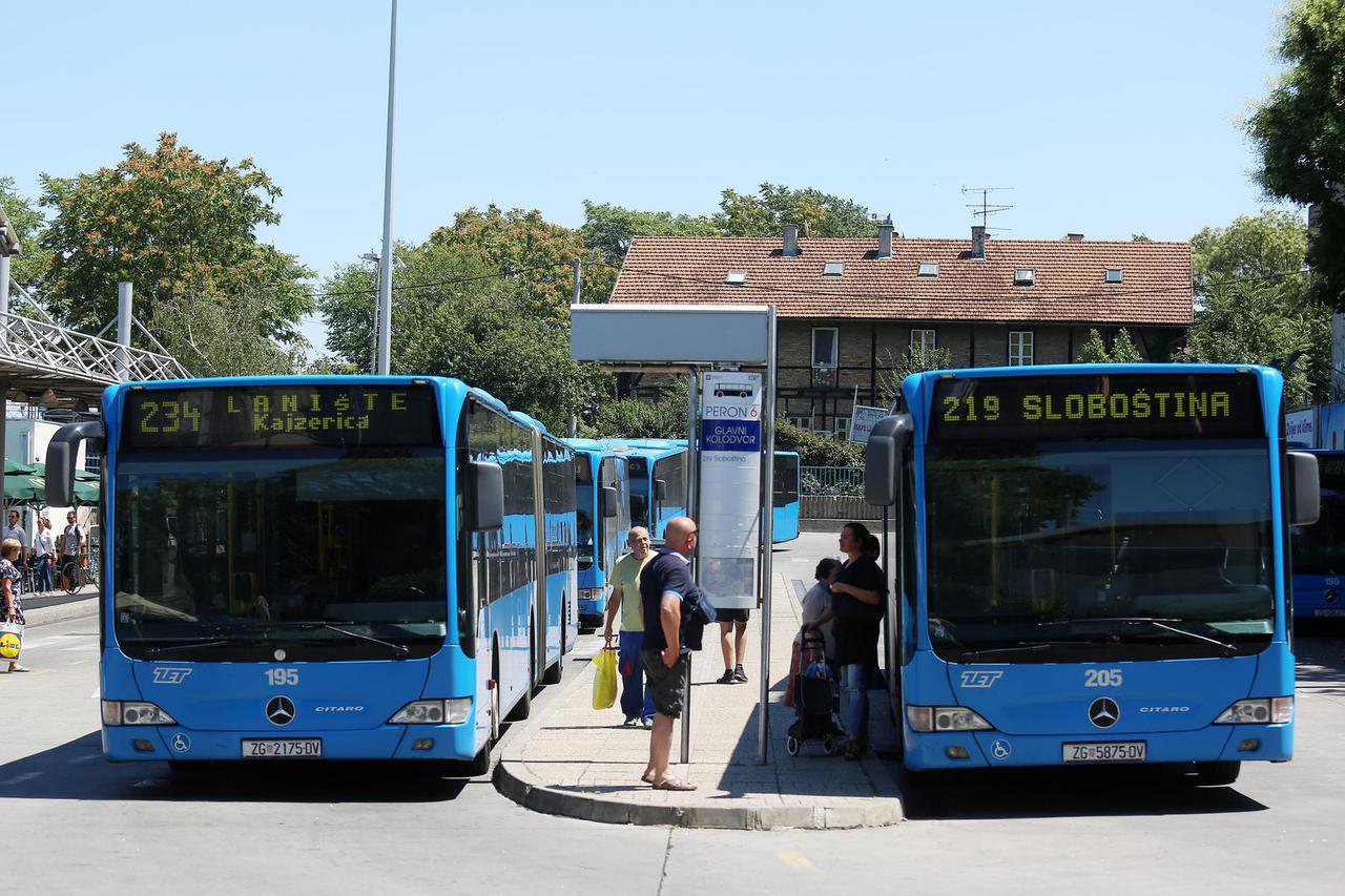 Autobusi ZET-a na Glavnom kolodvoru