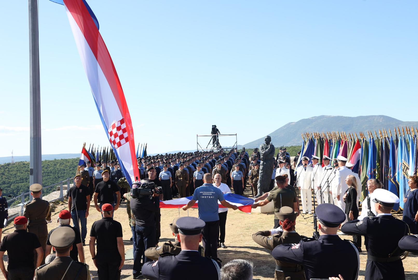 05.08.2025.,Knin- Proslava obiljezavanja Dana pobjede i domovinske zahvalnosti, Dana hrvatskih branitelja i 30. obljetnice vojno redarstvene operacije Oluja. Podizanje zastave na kninskoj tvrdjavi.  Photo: Dusko Jaramaz/PIXSELL