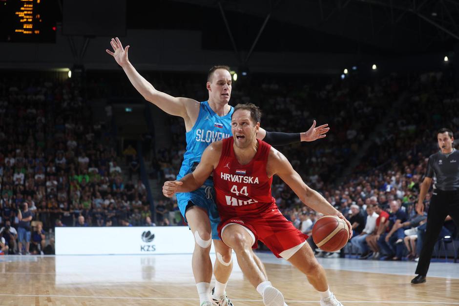 Košarkaši Slovenije svladali su Hrvatsku 94:88 u pripremnoj utakmici za Eurobasket