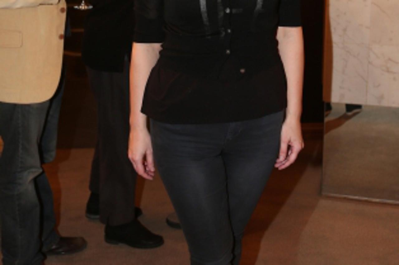 '16.01.2013., Zagreb - 50. izvedba predstave Krletka, J. Poireta u kazalistu Kerempuh. Linda Begonja. Photo: Slavko Midzor/PIXSELL'